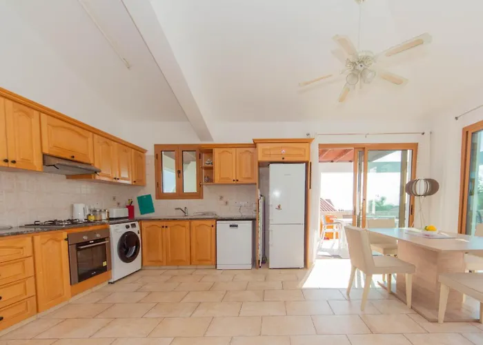 Helena ヴィラ ペイヤ